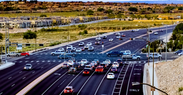 Heavy traffic at an intersection in Albuquerque, NM.